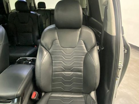 Used 2022 Kia Telluride SX w/ SX Prestige Package image 19