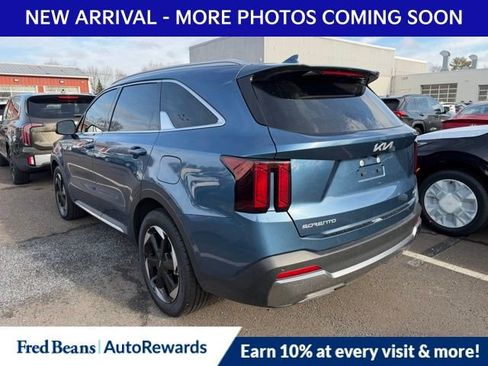 Used 2025 Kia Sorento EX image 5