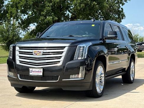 Used 2019 Cadillac Escalade ESV Platinum AWD/4WD image 3