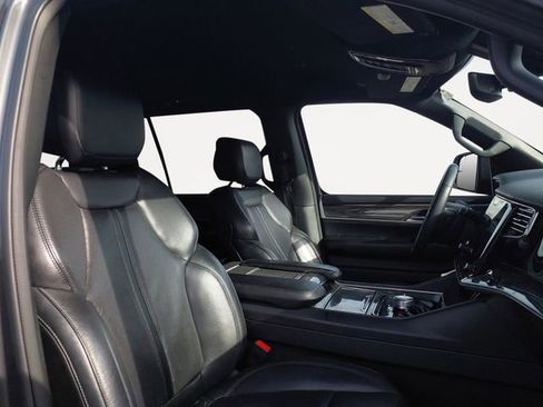 Used 2022 Jeep Wagoneer Series II image 15