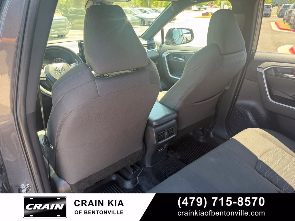 Used 2022 Toyota RAV4 SE AWD/4WD image 24