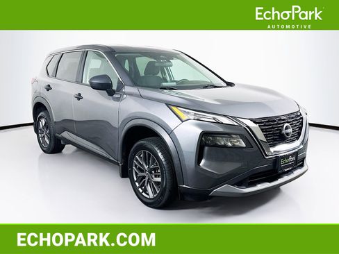 Used 2023 Nissan Rogue S image 1