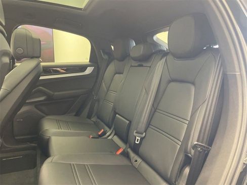 New 2025 Porsche Cayenne Coupe image 18