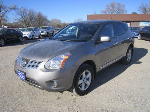 Used 2013 Nissan Rogue S w/ Special Edition Pkg image 2