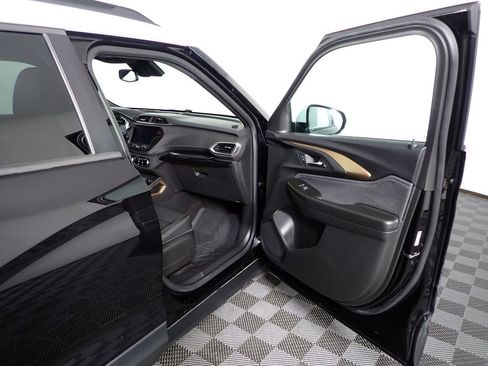 Used 2021 Chevrolet TrailBlazer ACTIV w/ Sun and Liftgate Package image 35