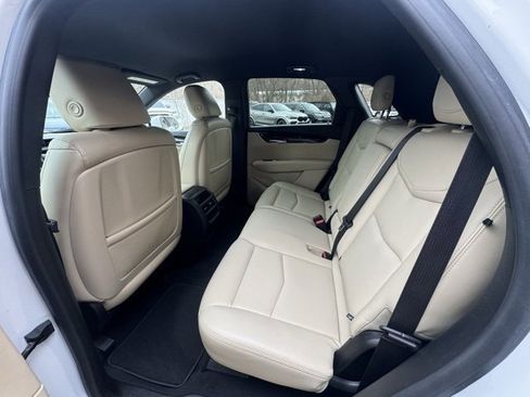 Used 2018 Cadillac XT5 Base image 39