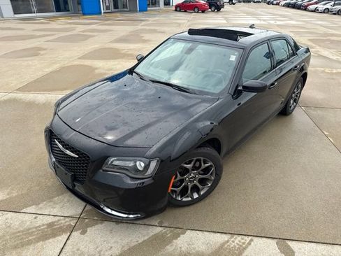 Used 2015 Chrysler 300 S AWD/4WD image 19