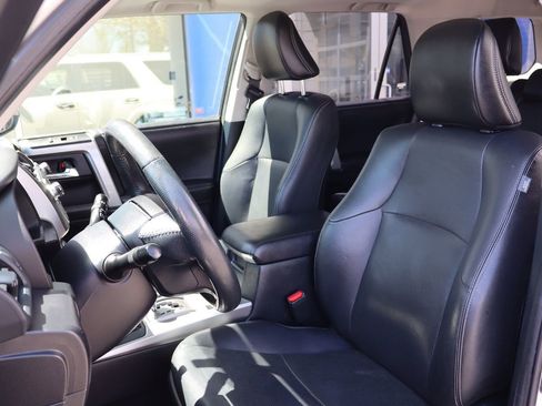 Used 2015 Toyota 4Runner Limited AWD/4WD image 10