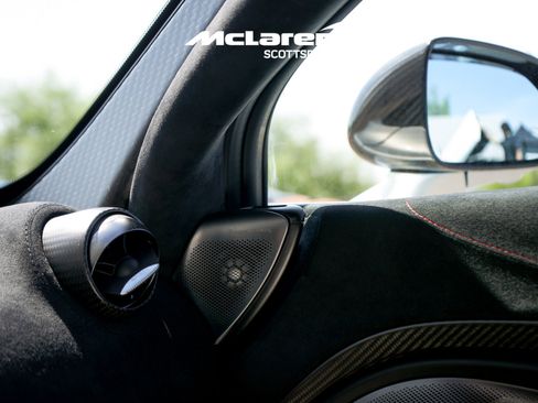 Used 2024 McLaren 750S Spider image 32