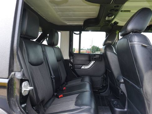 Used 2015 Jeep Wrangler Unlimited Sport AWD/4WD image 28