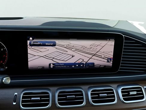New 2026 Mercedes-Benz GLS 450 4MATIC image 21