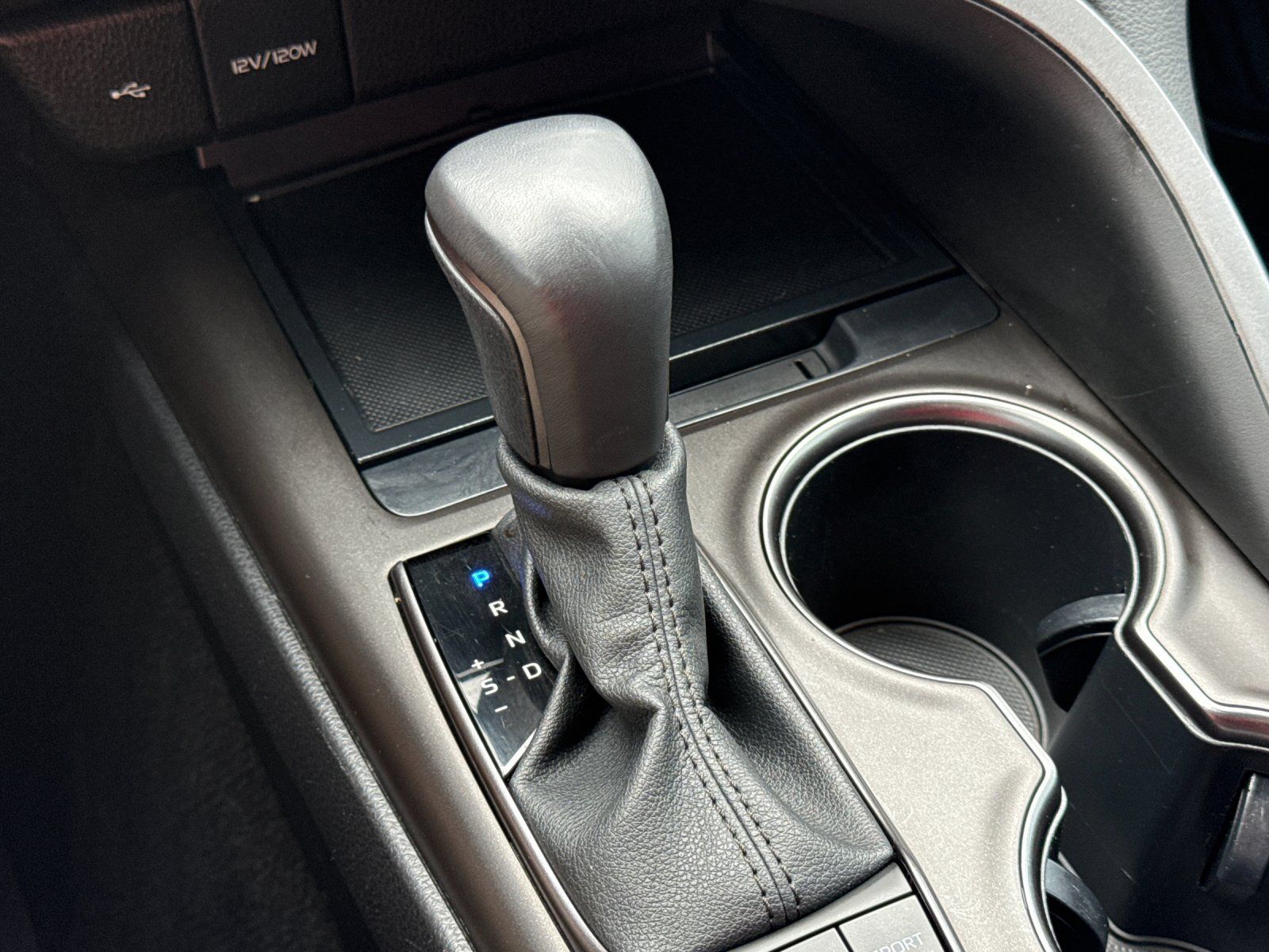 Used 2023 Toyota Camry SE FWD image 17