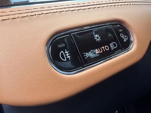Used 2020 Bentley Continental GT V8 AWD/4WD image 3