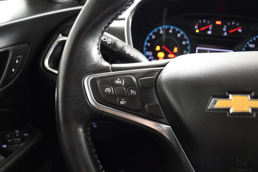 Used 2018 Chevrolet Equinox LT FWD image 29