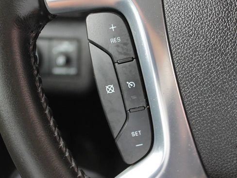 Used 2017 Chevrolet Traverse LT w/ Style and Technology Package FWD image 27