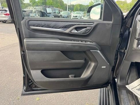 Used 2022 GMC Yukon XL Denali AWD/4WD image 17