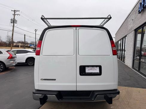 Used 2020 Chevrolet Express 2500 w/ Driver Convenience Package image 4