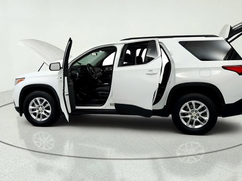 Certified 2021 Chevrolet Traverse LT FWD image 10
