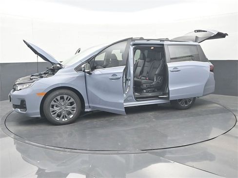 Used 2025 Honda Odyssey Touring image 36