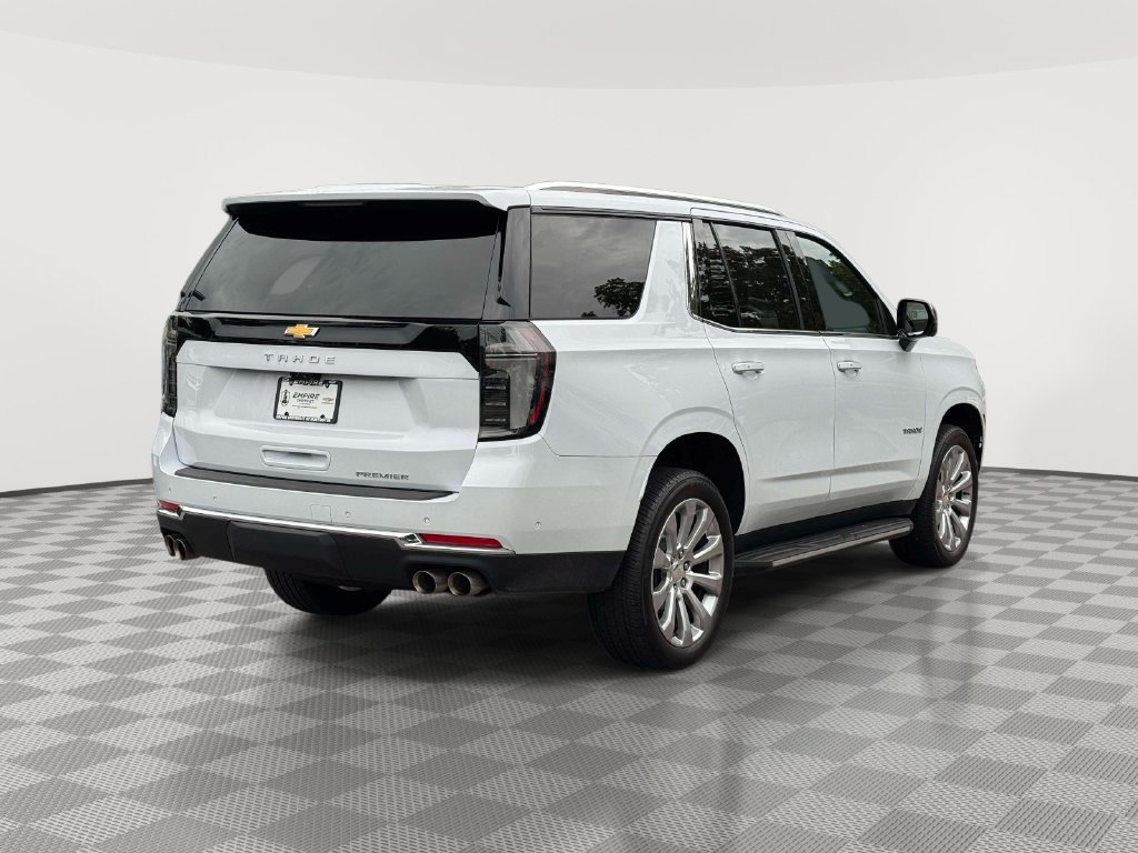 Used 2026 Chevrolet Tahoe Premier AWD/4WD image 7