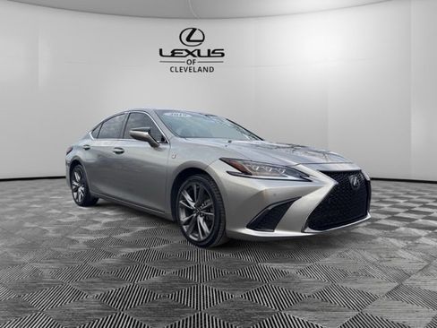 Used 2019 Lexus ES 350 F Sport image 2