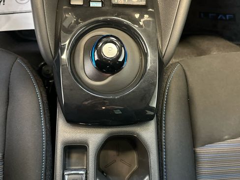 Certified 2023 Nissan Leaf SV Plus image 32