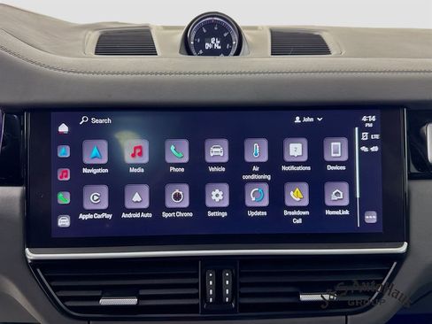 Used 2022 Porsche Cayenne Turbo w/ Assistance Package image 17