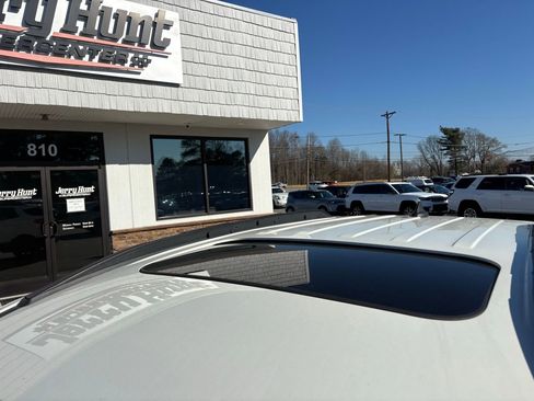 Used 2019 Ford EcoSport SE image 12