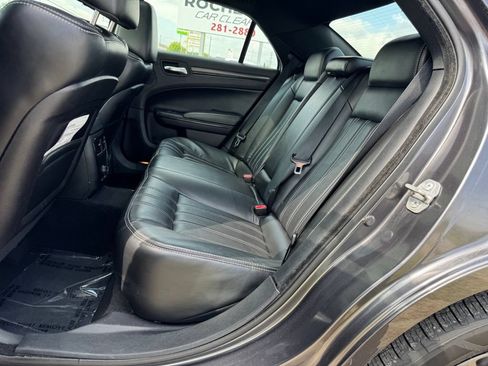 Used 2014 Chrysler 300 S AWD/4WD image 7