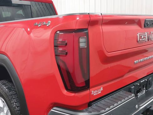 Used 2024 GMC Sierra 2500 SLT w/ SLT Convenience Package image 37