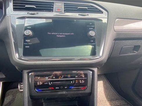 Used 2022 Volkswagen Tiguan SE R-Line AWD/4WD image 14