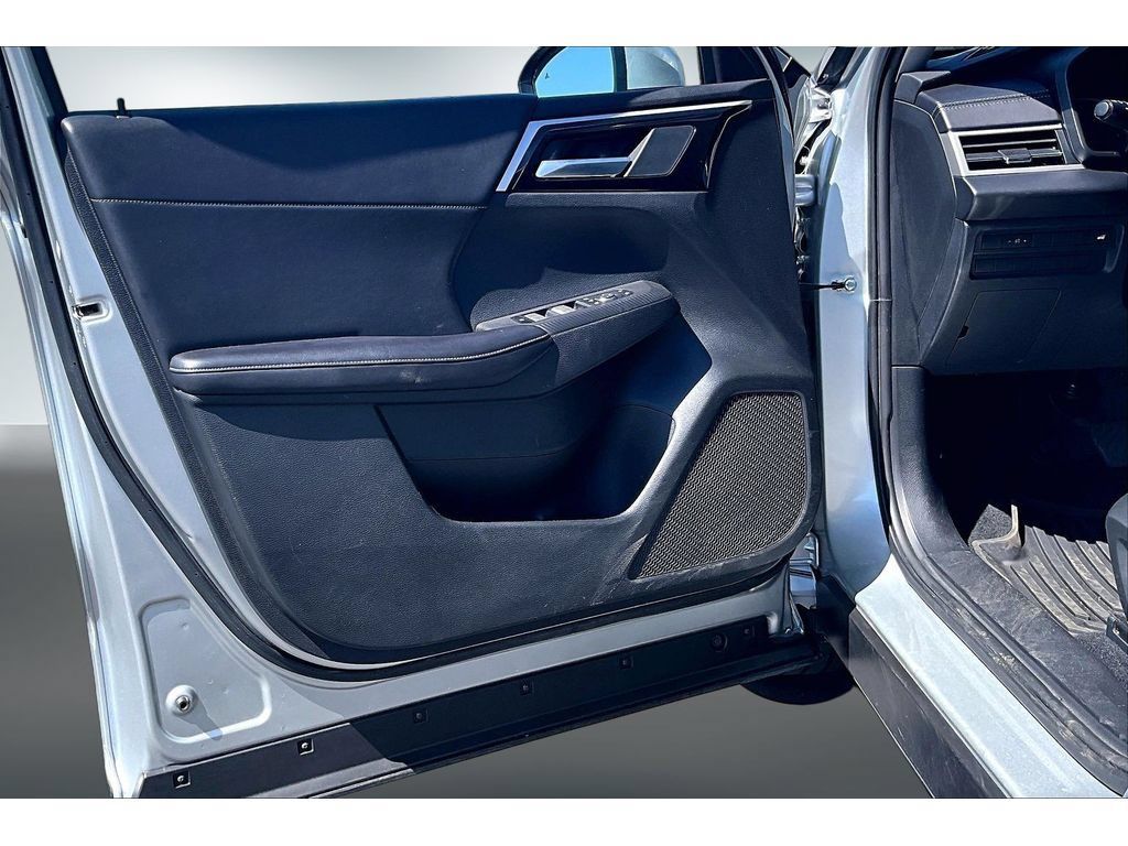 Used 2024 Mitsubishi Outlander SE AWD/4WD image 17