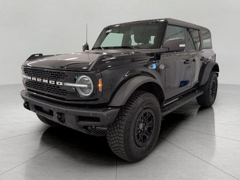 Certified 2024 Ford Bronco Wildtrak AWD/4WD image 12