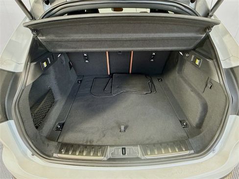 Used 2024 Jaguar F-PACE R-Dynamic S image 28
