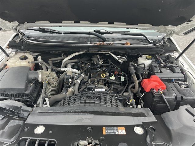 Used 2019 Ford Ranger XLT w/ Equipment Group 302A Luxury AWD/4WD image 16