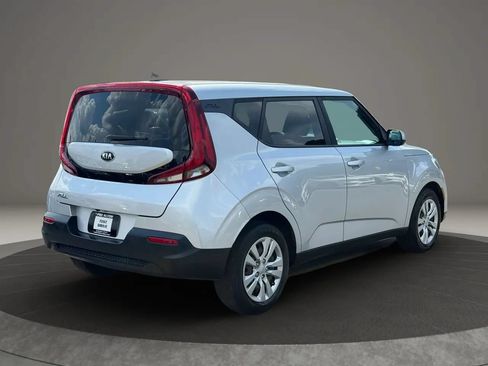 Used 2020 Kia Soul LX FWD image 4