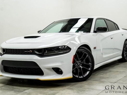 Used 2023 Dodge Charger Scat Pack w/ Plus Group image 1