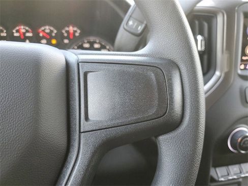 New 2025 Chevrolet Silverado 1500 Custom image 17