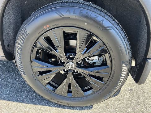 Certified 2023 Nissan Rogue SV w/ SV Premium B Package image 10