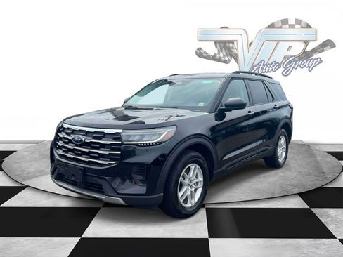 Used 2026 Ford Explorer Active AWD/4WD image 4