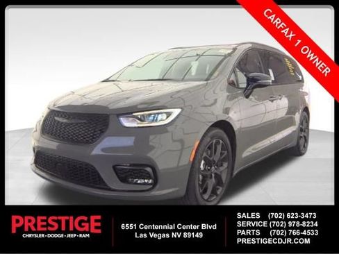 Used 2025 Chrysler Pacifica Limited FWD image 1