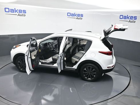 Used 2018 Kia Sportage EX w/ EX Sport Appearance Package image 60