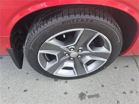 Used 2012 Dodge Challenger R/T image 9