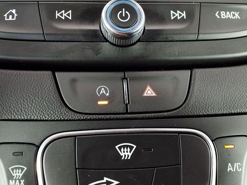 Used 2025 Chevrolet Malibu LS image 21