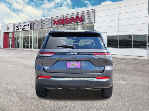 Used 2024 Jeep Grand Cherokee Limited image 5