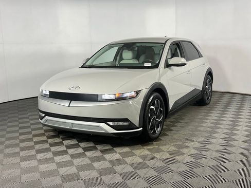 Used 2023 Hyundai Ioniq 5 SEL image 3