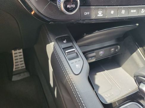 Certified 2025 Kia Telluride SX Prestige X-Line AWD/4WD image 27