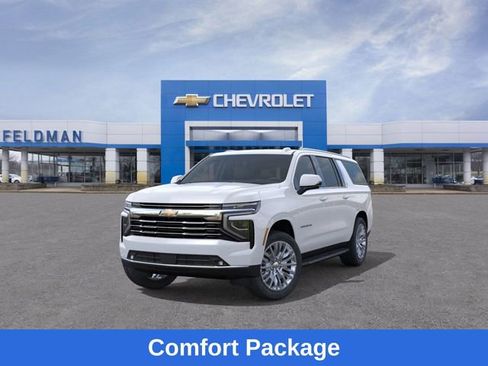 New 2026 Chevrolet Suburban LT image 9