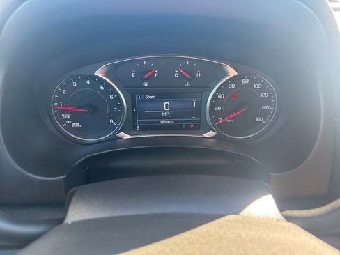 Used 2024 GMC Terrain SLE image 17