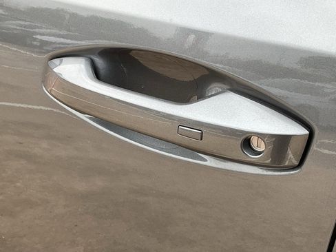 New 2026 Nissan Kicks SV image 9